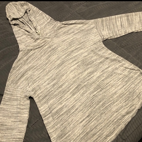 FREE w/ 3+ items bundle - Lounge Hoodie - Picture 2 of 3